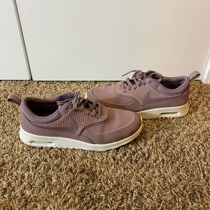 Rose Nike Airmax shoe